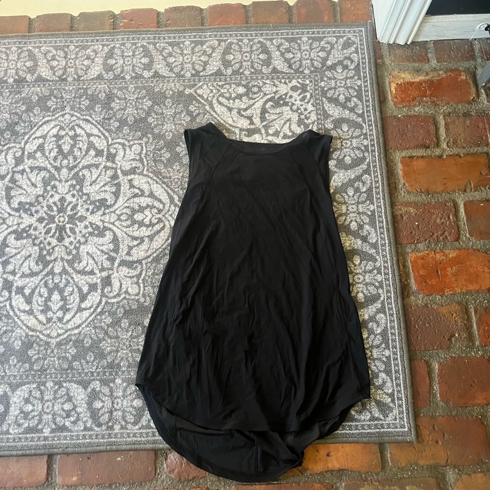 Lululemon size 12 tank